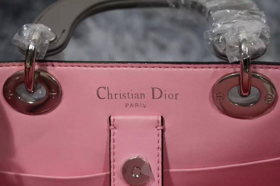 高仿迪奥DIOR包包货源 Dior Diorissimo Vip小号23CM 灰色进口顶级平纹牛皮