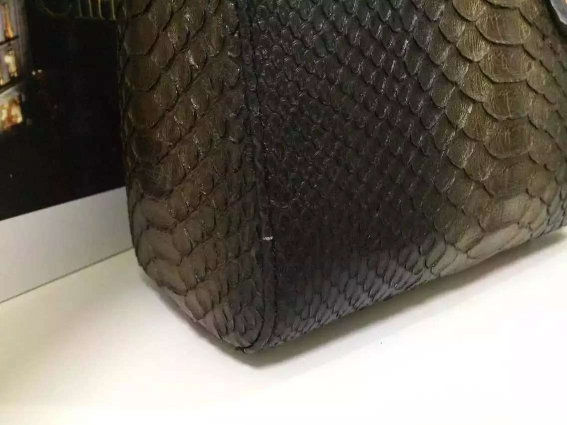 高仿迪奥Dior包包 进口顶级非洲蟒蛇皮戴妃包中号24CM 黑炫金 奢侈品女包手提包