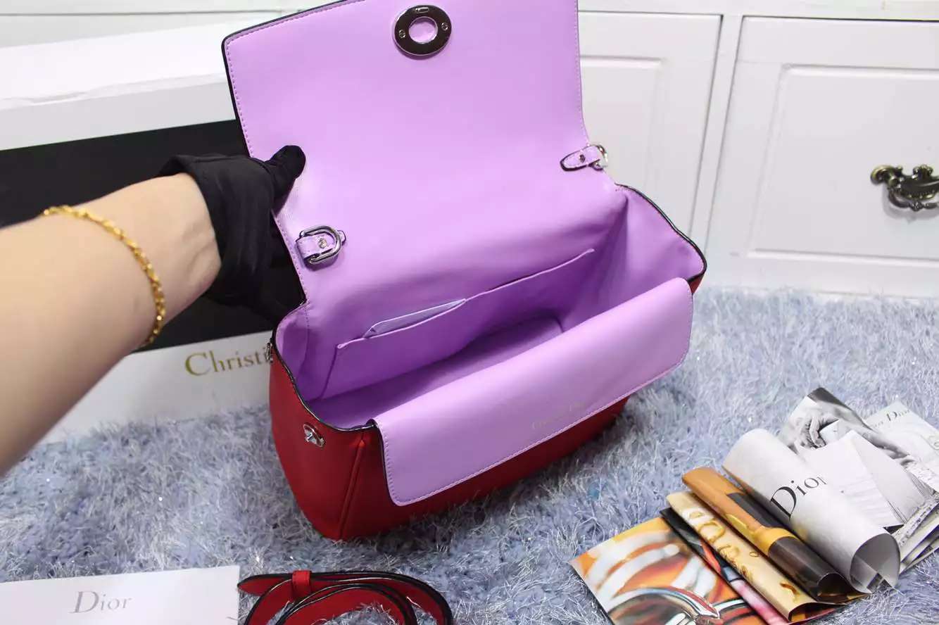 奢侈品女包批发 迪奥Dior新款小蜜蜂大号27CM 红色内拼浅紫色原版顶级牛皮手提包单肩包