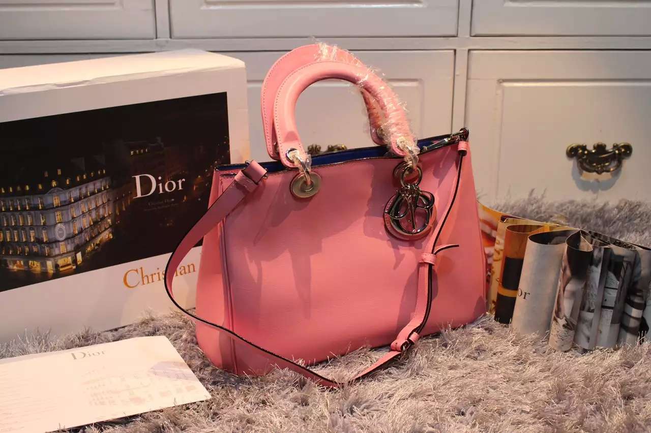 迪奥Dior Diorissimo Vip 原版顶级平纹牛皮女士手提包斜挎包粉色 中号32CM