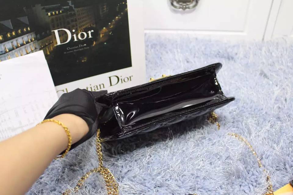 高仿Dior包包 迪奥MISS DIOR MINI原版顶级漆皮菱格链条斜挎包 黑色金扣