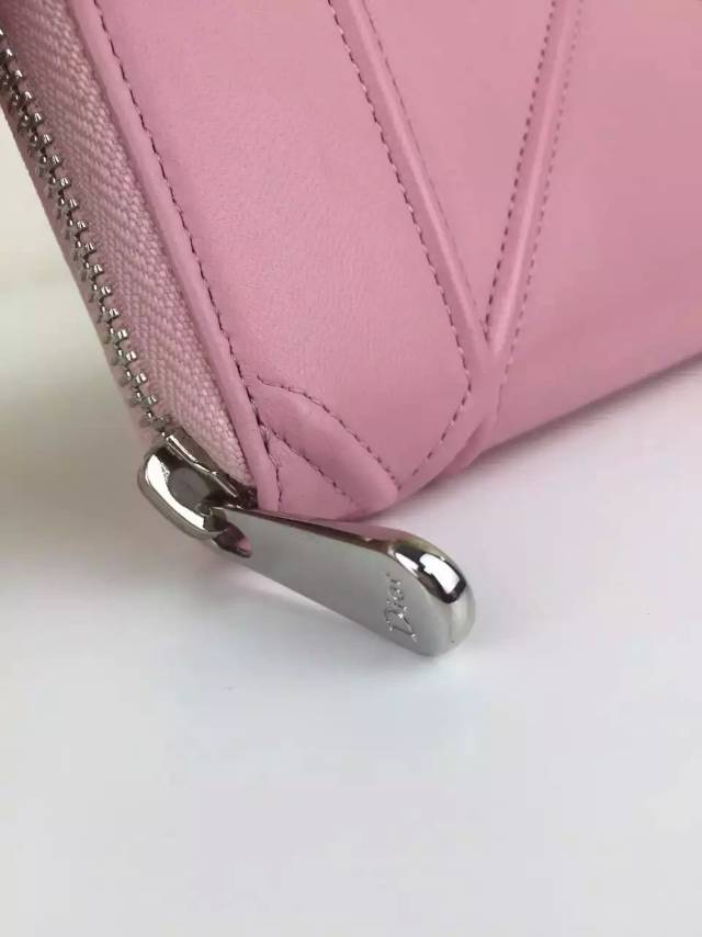 一件代发货 DIOR迪奥徽章款拉链钱夹钱包 粉色顶级原版羊皮