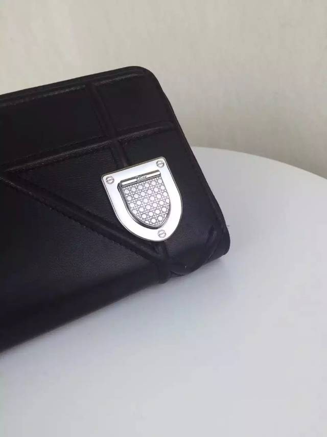 迪奥DIOR2015新款 黑色顶级羊皮 徽章款女士长款拉链钱包卡包手包