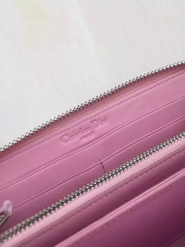 一件代发货 DIOR迪奥徽章款拉链钱夹钱包 粉色顶级原版羊皮
