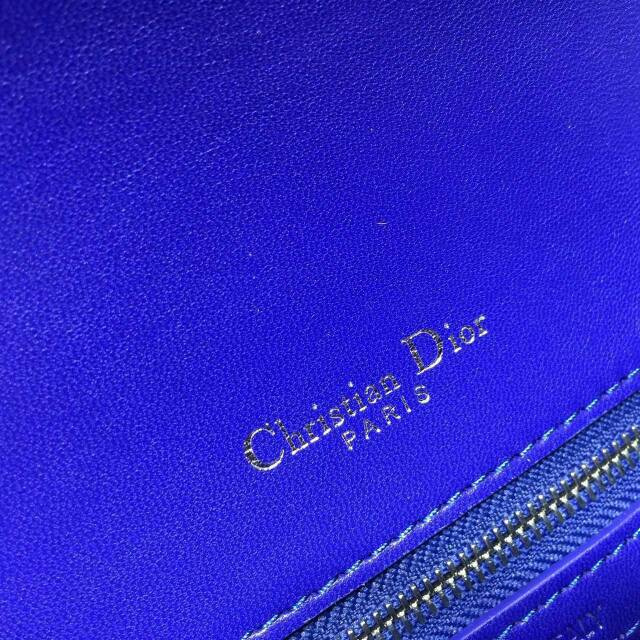 迪奥包包代购  Diorama Mini原版平纹皮链条肩背包18cm 蓝色