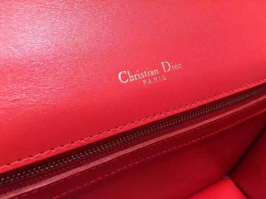广州包包批发 Dior迪奥限量款包包 Diorama刺绣链条单肩包25cm 红色
