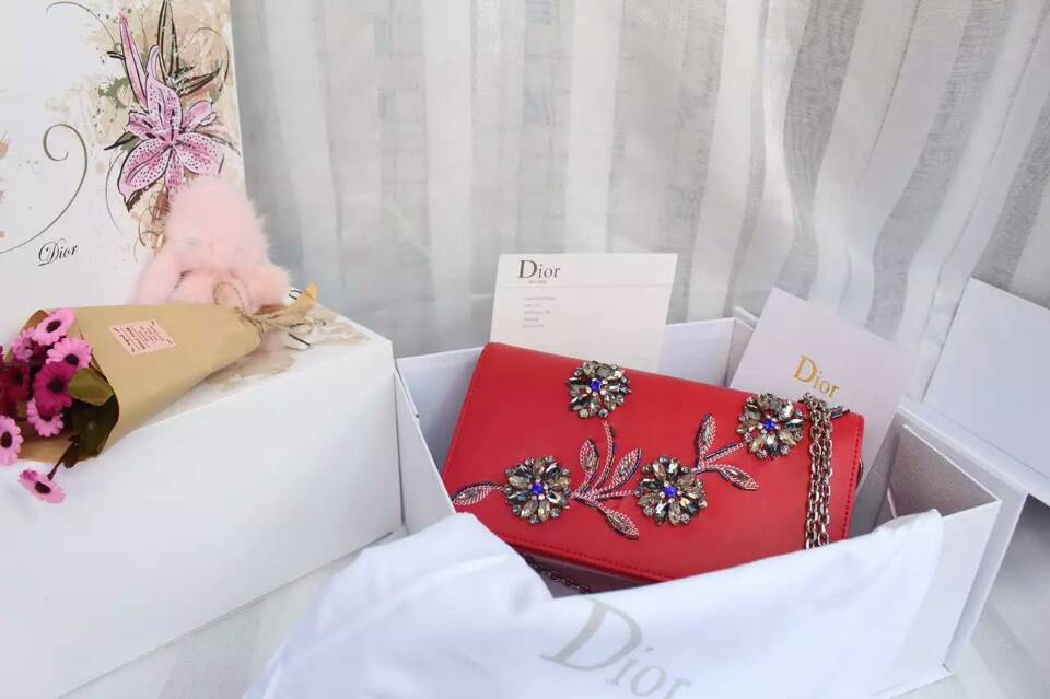 DIOR迪奥女包价格 新款绣珠系列红色原版平纹皮 链条单肩包