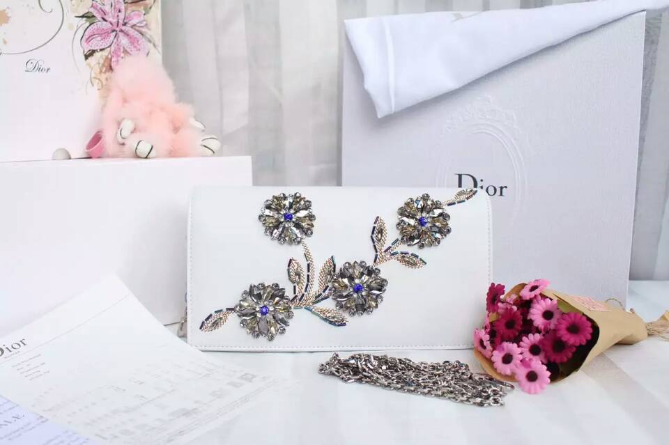 广州包包批发 Dior迪奥白色原版皮 绣珠系列链条单肩女包