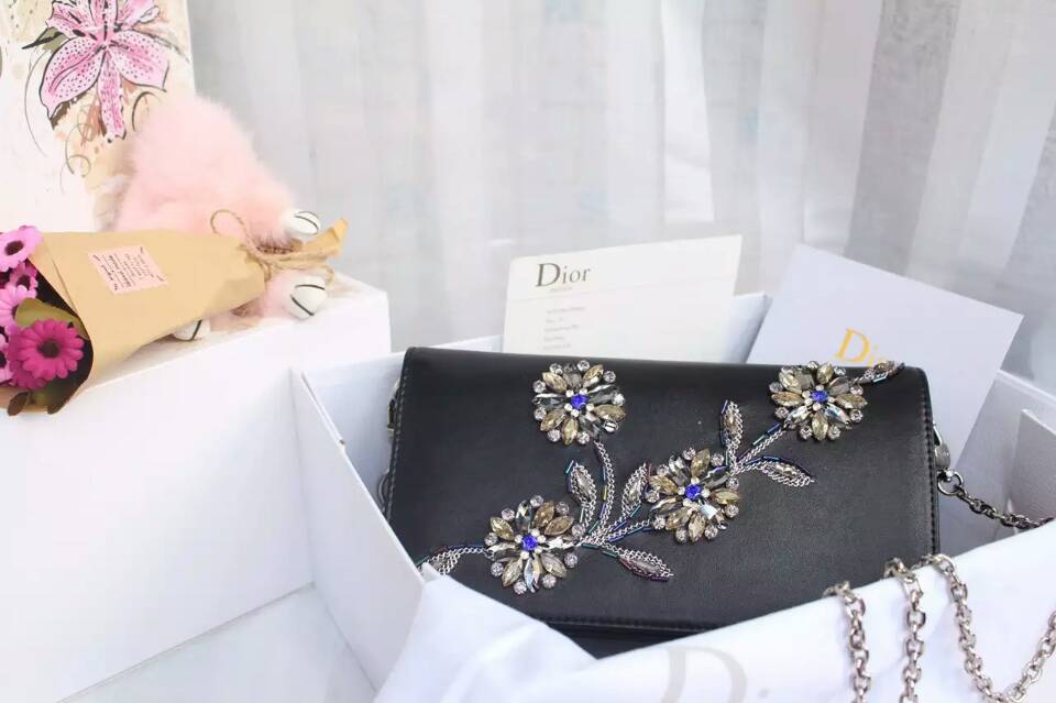 Dior包包官网 迪奥绣珠系列链条单肩女包 黑色原版皮