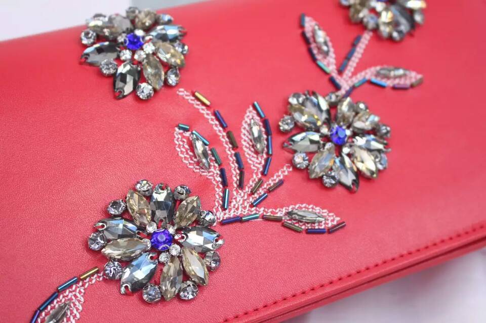 DIOR迪奥女包价格 新款绣珠系列红色原版平纹皮 链条单肩包