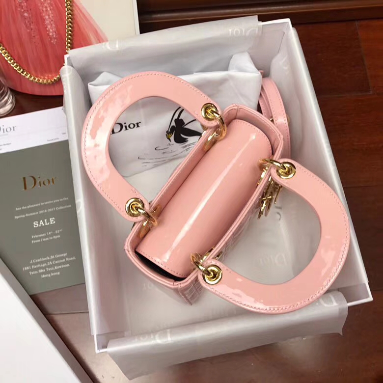 Dior包包官网 迪奥经典款漆皮牛皮三格戴妃包 Lady Dior mini17cm 粉色金扣