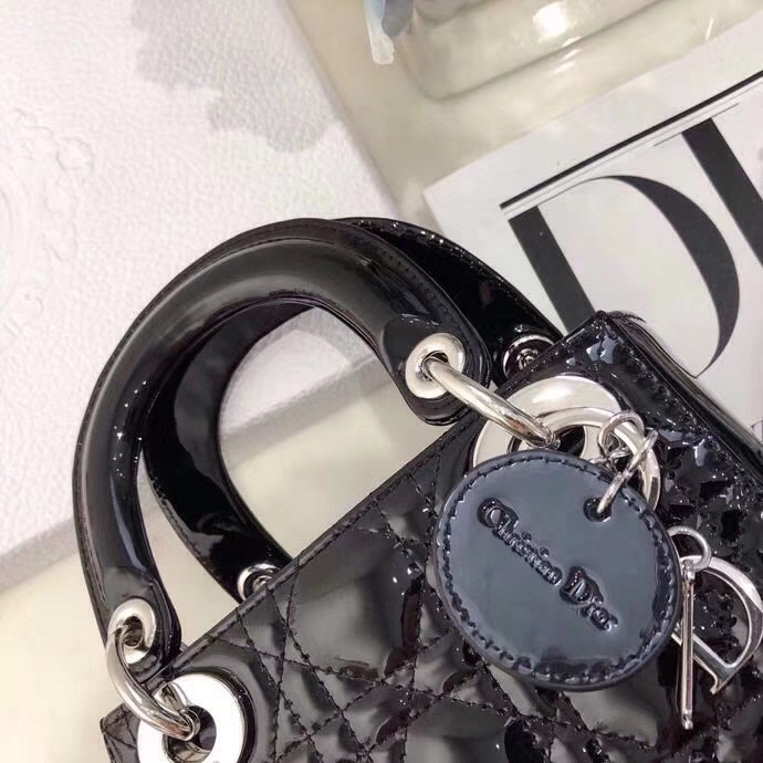 Dior包包批发 迪奥黑色顶级漆皮三格迷你戴妃包mini Lady Dior17CM 银扣