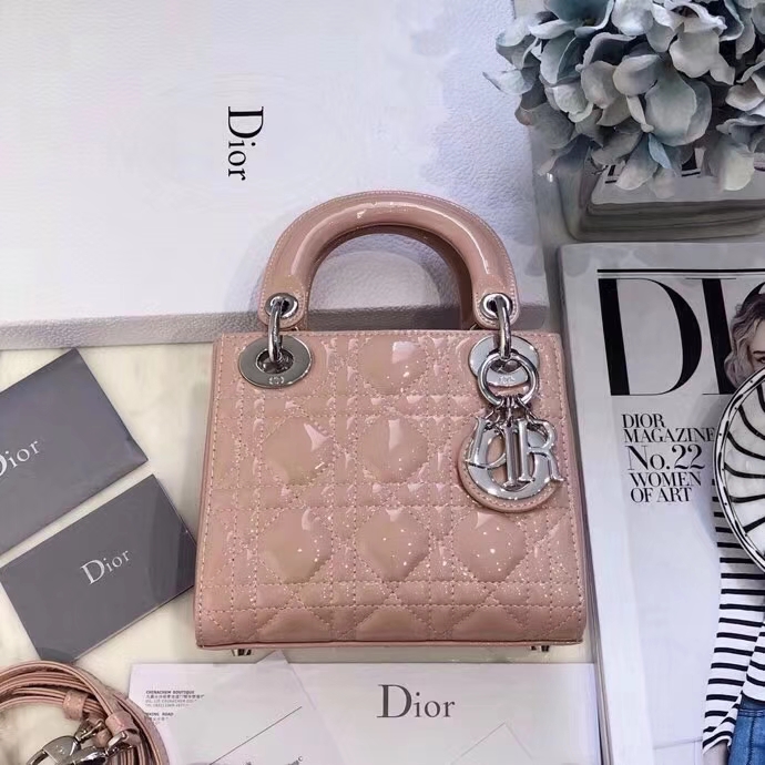 Dior Mini Lady Classic系列 迪奥粉色三格漆皮迷你戴妃包双肩带17CM
