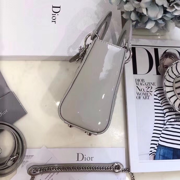 迪奥包包官网 mini Lady Dior顶级漆皮戴妃包三格手提斜挎女包17CM 灰色银扣