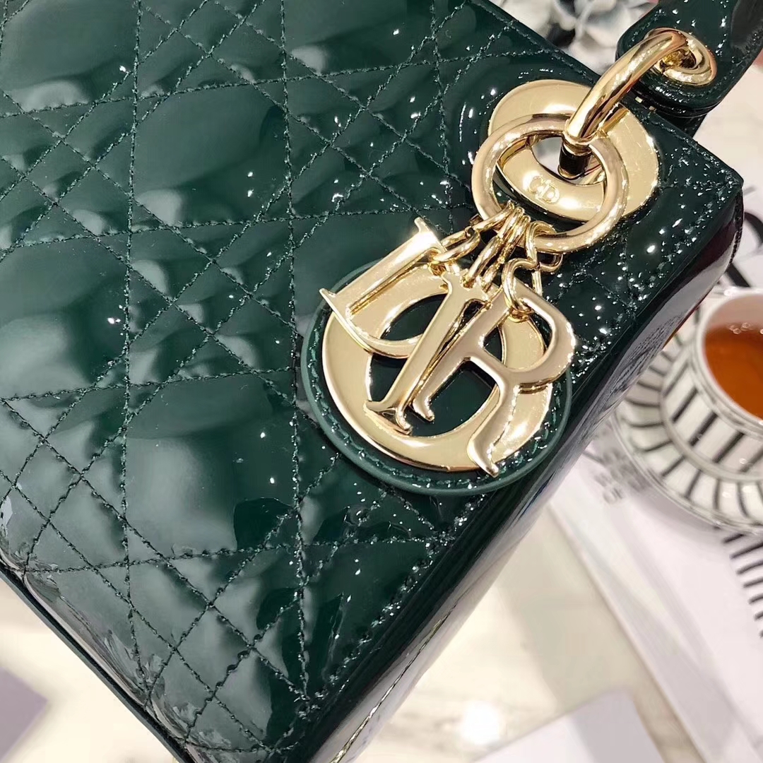 迪奥经典戴妃包 Lady Dior mini17CM墨绿色原单三格漆皮戴妃包 金扣