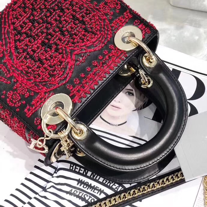 迪奥包包价格 Lady Dior mini 2018新款扑克风印花迷你三格戴妃包 黑红色金扣
