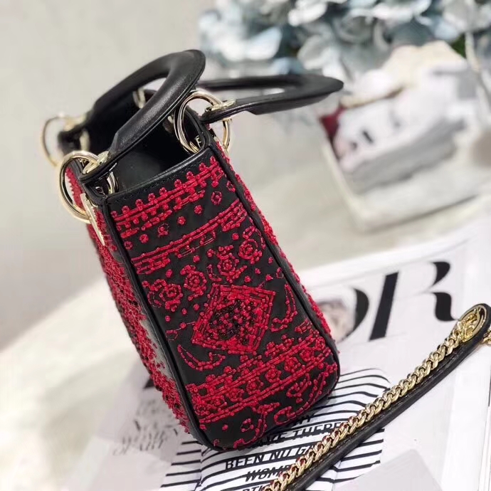 迪奥包包价格 Lady Dior mini 2018新款扑克风印花迷你三格戴妃包 黑红色金扣