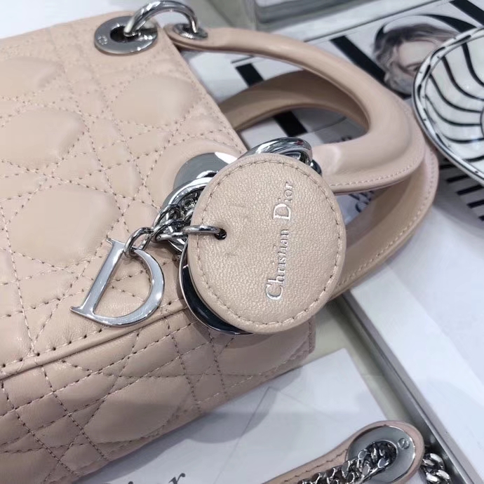 Dior包包价格 迪奥顶级羊皮三格戴妃包Lady Dior Mini17CM 裸粉色银扣
