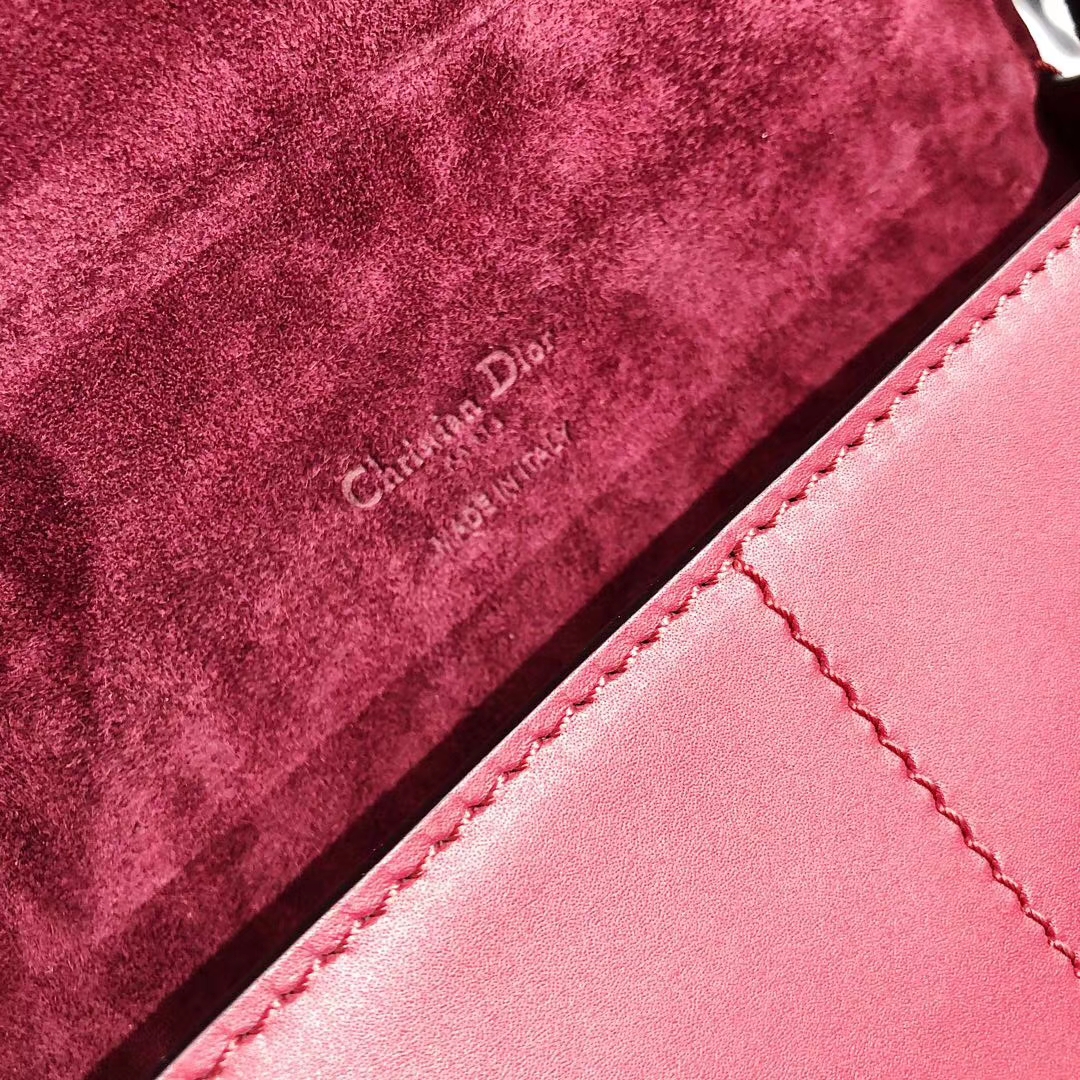 Dior女包价格 迪奥2019早春新款波西米亚风情马鞍包单肩包 红色